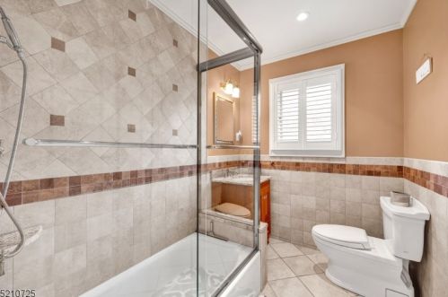170 Rainbow Trl, Parsippany NJ  07834-3214 exterior
