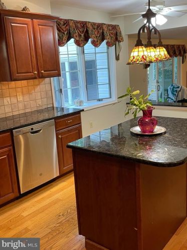957 Powderhorn Dr, Lansdale PA  19446-5530 exterior