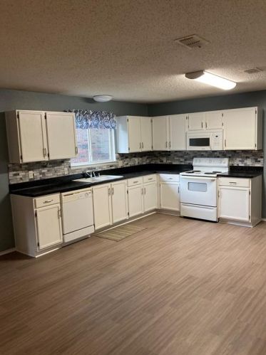 2313 Lookout Ln, Denton, TX 76207-1023
