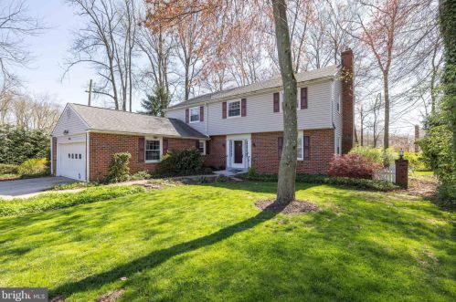 4 Berrywood Ct, Wilmington, DE 19810-3417