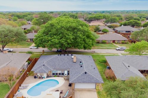 2209 Aspen St, Richardson TX  75082-3323 exterior