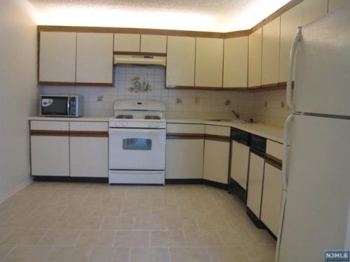 781 Sassafras Ct, Mahwah NJ  07430-3454 exterior