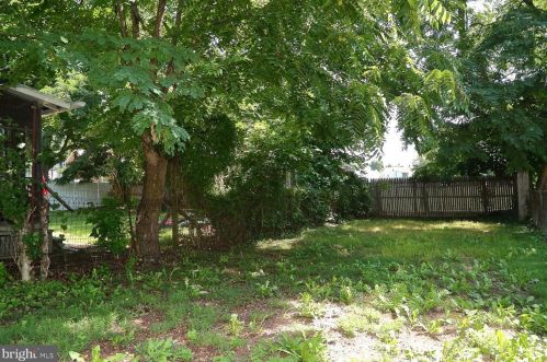 433 West St, Carlisle PA  17013-1960 exterior