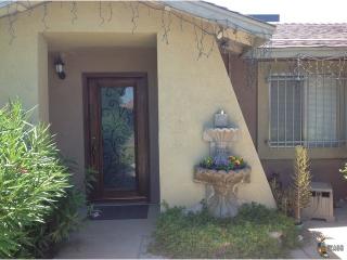 736 Villa Grande St, Calexico, CA 92231-3801