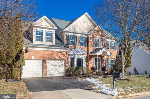 43258 Meadowood Ct, Leesburg VA  20176-5128 exterior