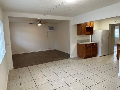 1712 Cherry Ave, Long Beach CA  90806-5821 exterior