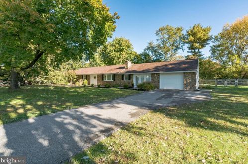 3933 Nancy Ln, Collegeville, PA