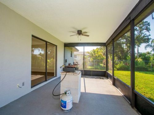 634 Streamlet Ave, Fort Pierce FL 34983-4658 exterior