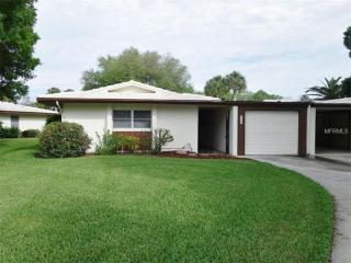 3108 Village Green Dr, Sarasota, FL 34239-6712