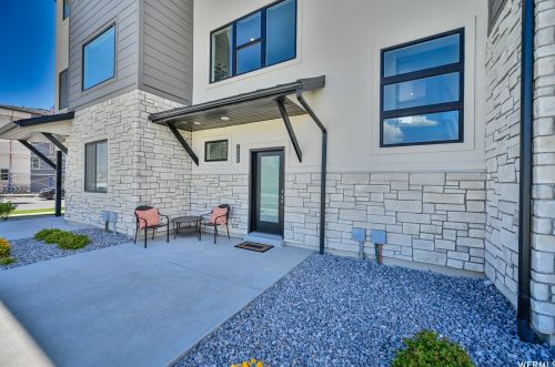 489 900, Highland, UT 84003-1985