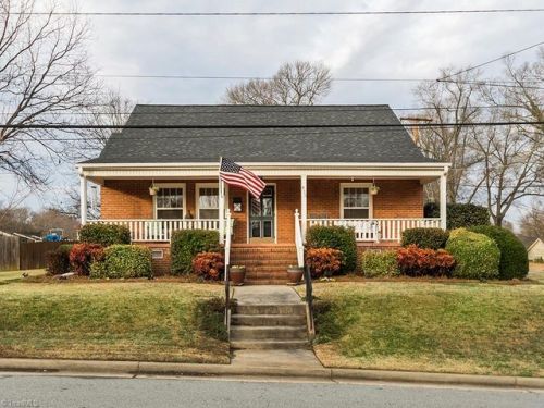 413 Kime St, Burlington, NC 27215-3645