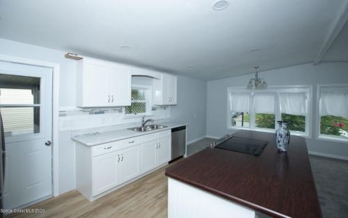 1135 Navajo Dr, Sebastian FL  32976-7048 exterior