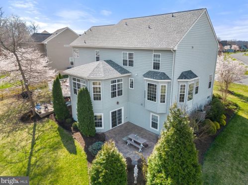 15 Lackawanna Ln, Falling Waters WV  25419-9402 exterior