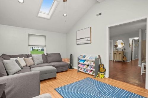 56 Windsong Ln, Milford CT  06460-5945 exterior