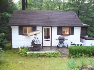 1362 Saint George Rd, Kennerdell, PA 16374-4322
