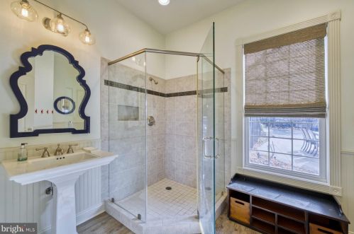 40280 Spectacular Bid Pl, Leesburg VA  20176-7173 exterior