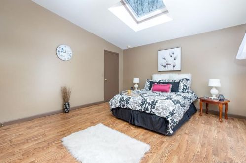 80 Mount Sumner Dr, Manchester CT  06043-7248 exterior