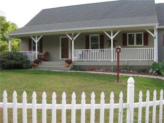 202 Bull Hill Rd, Colchester, CT 06415-2626