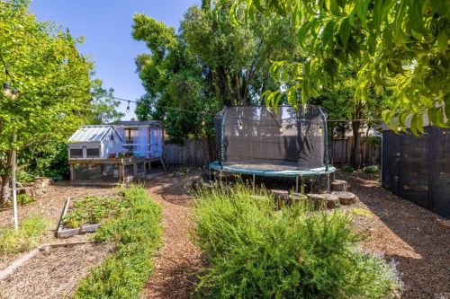 218 Sandalwood Ct, Vacaville CA  95687-5238 exterior