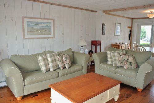 16 Brant Rock Rd, Mashpee MA 02649-4761 exterior