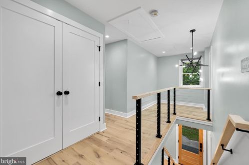 4624 Asbury Pl, Washington DC  20016-4325 exterior