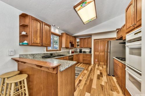 1858 Normuk St, South Lake Tahoe CA  96150-5348 exterior