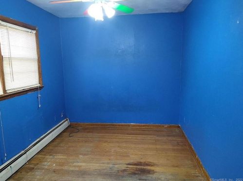 9 Gorham Ave, Bloomfield, CT 06002-3509