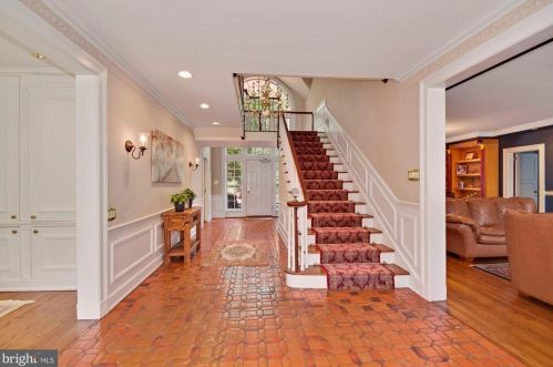 194 Constitution Dr, Princeton NJ  08540-6744 exterior