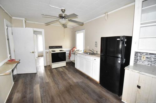 24 Roberts St, Bristol, CT 06010-4139