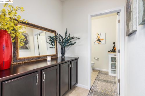 415 Sonnet Ct, Oakley CA  94561-5087 exterior