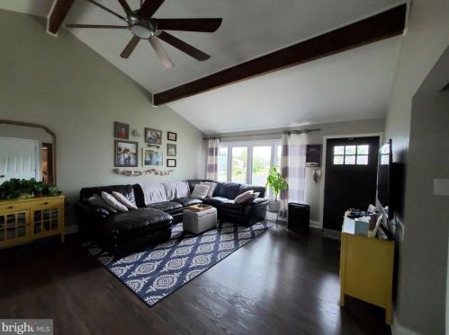 188 Hunterdon Rd, West Deptford, NJ 08096-3081