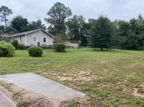 6656 Hunt St, Milton, FL 32570-4742