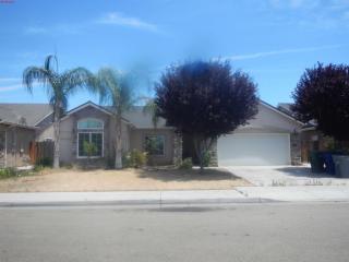 160 Apricot Ave, Fresno, CA 93727-6864