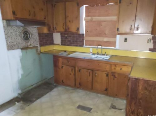 177 Arizona Rd, Babylon NY  11704-2533 exterior