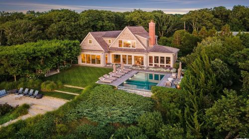 12 Gallatin Ln, East Hampton, NY 11937-1270
