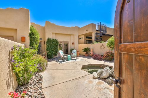 54560 Avenida Madero, La Quinta CA  92253-3725 exterior