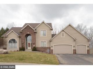 501 Hawthorne Woods Dr, Saint Paul, MN 55123-3060