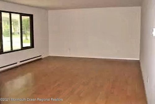 2259 Emerald Park Dr, Lacey NJ  08731-3713 exterior