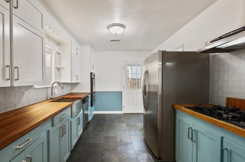 2121 Weatherbee St, Fort Worth TX  76110-1245 exterior