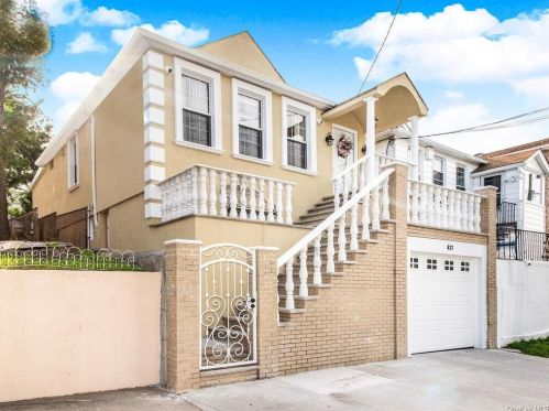 637 Logan Ave, Bronx, NY 10465-2337