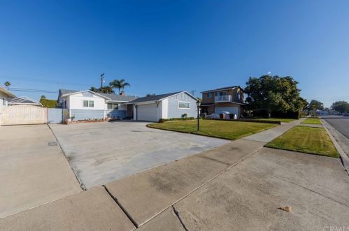 9591 Swallow Ln, Garden Grove, CA 92841-2638