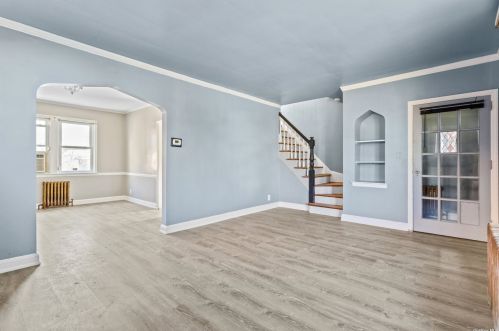 56 Wellington Rd, Floral Park NY  11003-1414 exterior