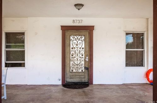 8737 Beverly Blvd, Pico Rivera, CA 90660-1905