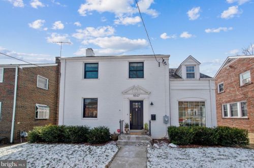1647 Varnum Pl, Washington, DC 20017-3142
