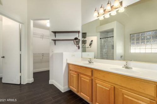 8356 Berridge Ln, Glendale AZ  85305-2555 exterior