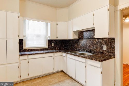 2346 Ellerslie St, Harrisburg PA 17104-2127 exterior