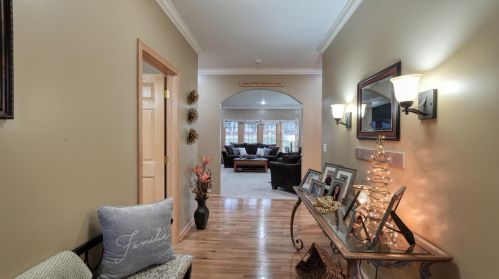 2357 Oak Meadow Ln, Zanesville, OH 43701-0601