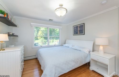 19 Marisa Ct, West Milford NJ  07480-3000 exterior