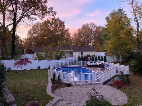 37 Kivy St, Huntington Station NY  11746-2044 exterior