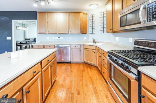 6203 Aster Haven Cir, Haymarket, VA 20169-6261
